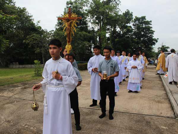 Lector and acolyte in Thailand