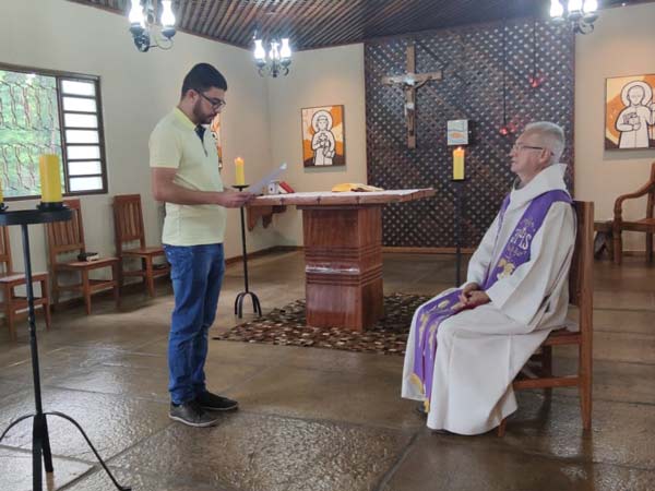 Br. Antonio Thiago Gordiano Sampaio scj renews his vows