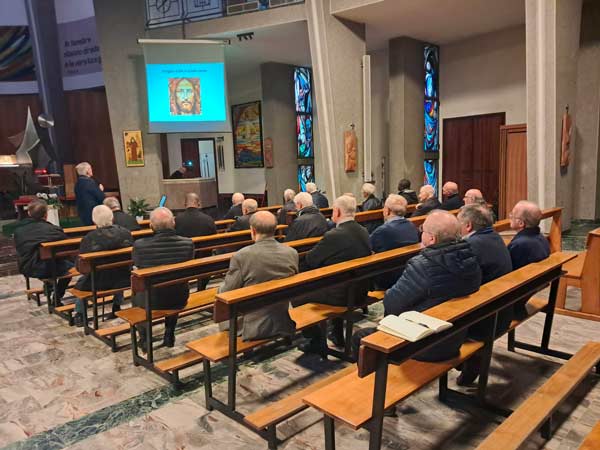 Canonical visit of the superior general: a source of hope.