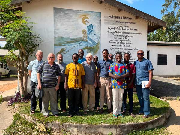 The visit of the Superior General to the Central African Vicariate is over.