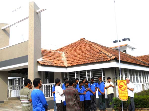 Inauguración de la nueva capilla del seminario betharramita de Mangalore (India)