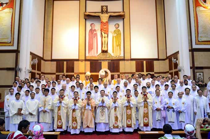 Ordenación sacerdotal de cinco betharramitas en la Tailandia