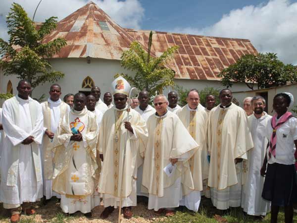 Ordination sacerdotale du P. Marie-Paulin Yarkaï scj