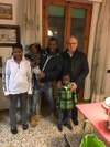 Le P. Maurizio scj et Karim avec sa famille