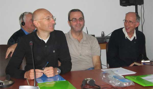 nef-110606.jpg nef-110606.jpg