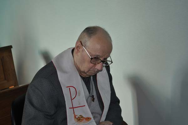 nef1206-15.jpg nef1206-15.jpg