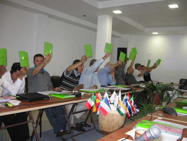 nef1212-15a.jpg nef1212-15a.jpg
