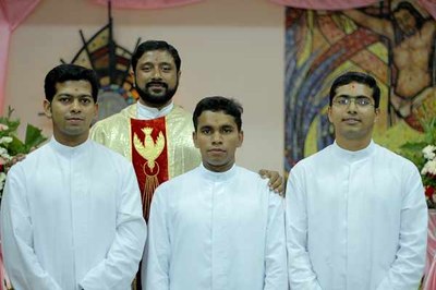 120519-10.jpg 120519-10.jpg