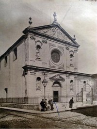 Chiesa di San Giovanni in Buenos Aires: qui sopra prima del restauro e  com’era ai tempi di p. Sardoy